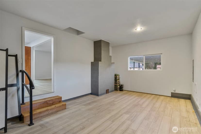 Property photo for 145 Collar Avenue, Morton photo 8