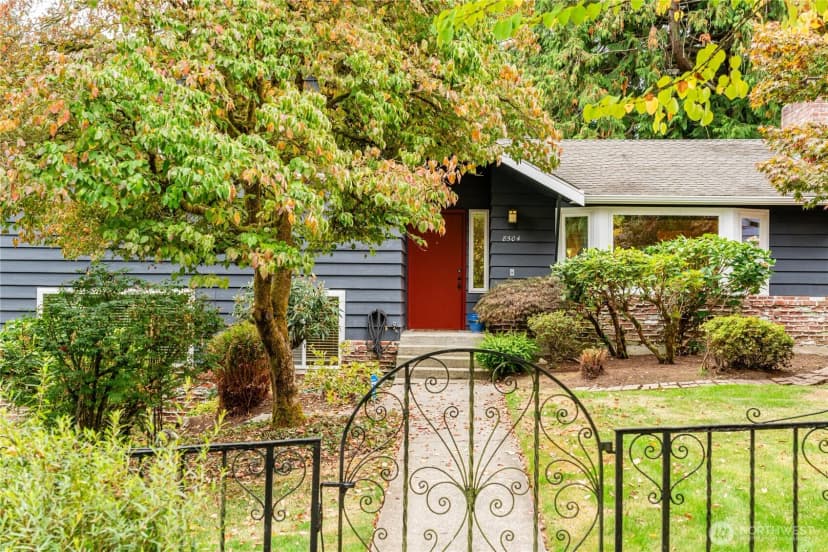Property photo for 8504 216th Street Sw, Edmonds photo 2