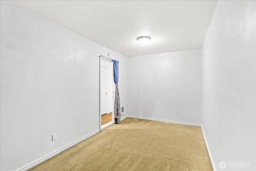 Property photo for 826 Pike Street Ne #c8, Auburn photo 12