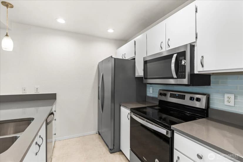 Property photo for 826 Pike Street Ne #c8, Auburn photo 6