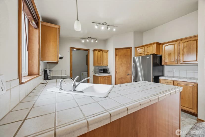 Property photo for 26575 Hwy 97, Brewster photo 15