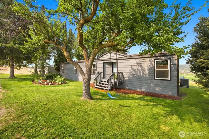 Property photo for 26575 Hwy 97, Brewster