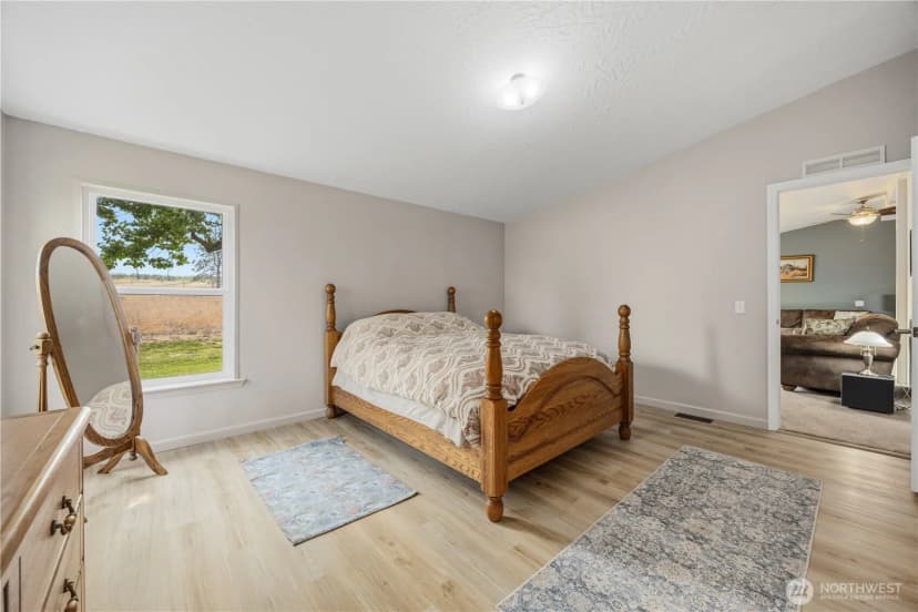 Property photo for 26575 Hwy 97, Brewster photo 26
