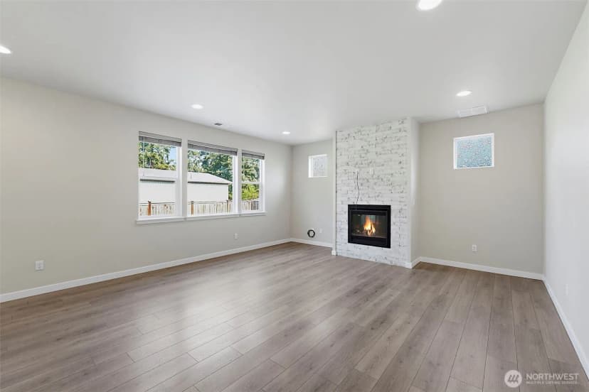 Property photo for 17318 21st Avenue E, Spanaway photo 11