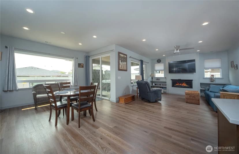 Property photo for 202 E Stanford Avenue #98926, Ellensburg photo 12