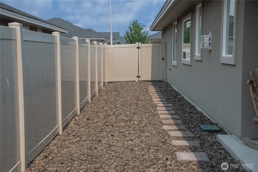 Property photo for 202 E Stanford Avenue #98926, Ellensburg photo 34