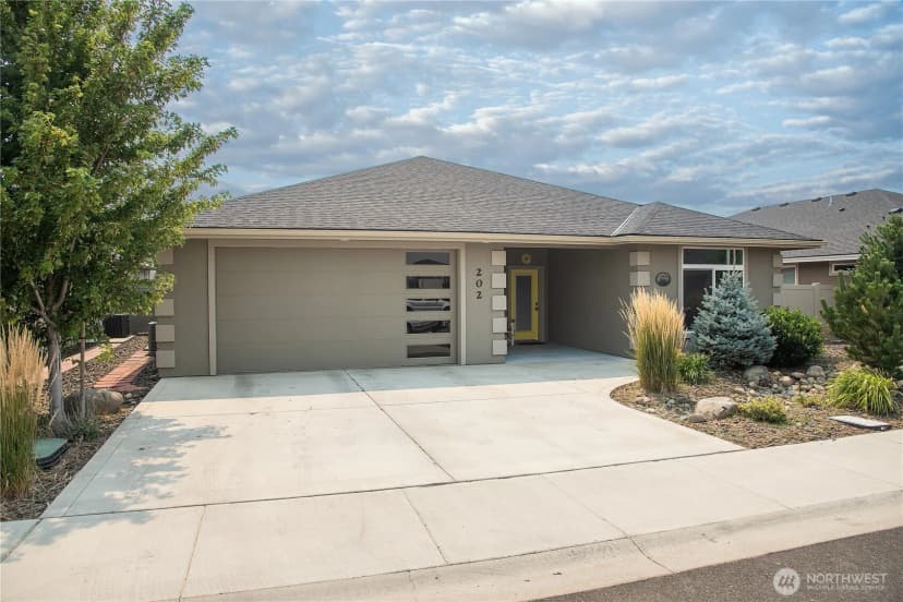 Property photo for 202 E Stanford Avenue #98926, Ellensburg photo 38