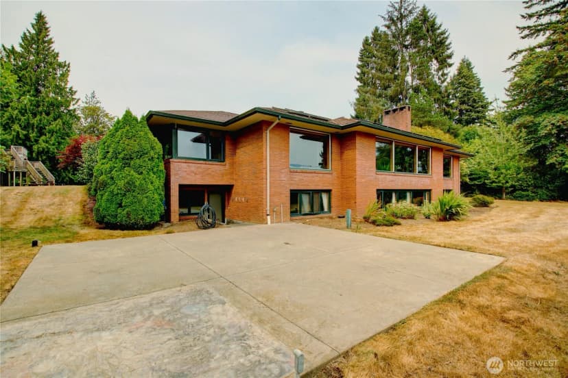 Property photo for 916 N Township Street, Sedro Woolley photo 34