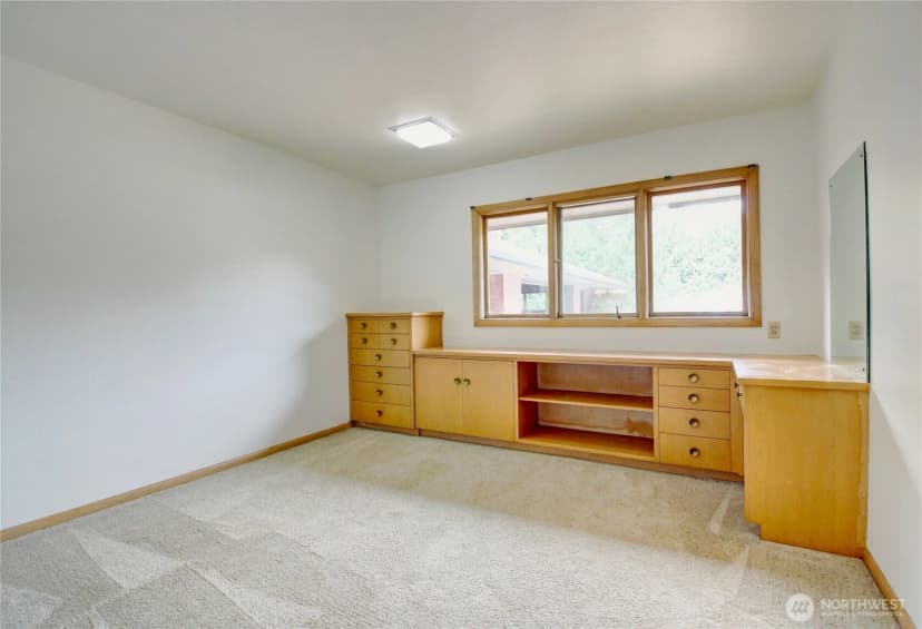Property photo for 916 N Township Street, Sedro Woolley photo 23