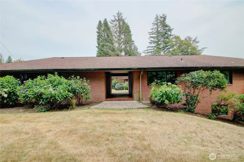 Property photo for 916 N Township Street, Sedro Woolley photo 38