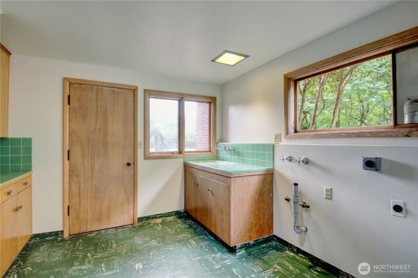 Property photo for 916 N Township Street, Sedro Woolley photo 31