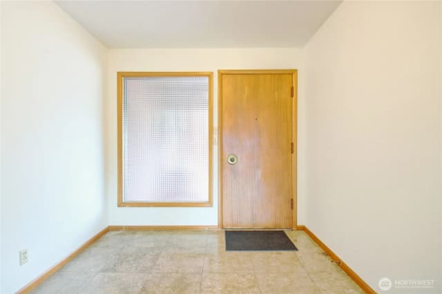 Property photo for 916 N Township Street, Sedro Woolley photo 3