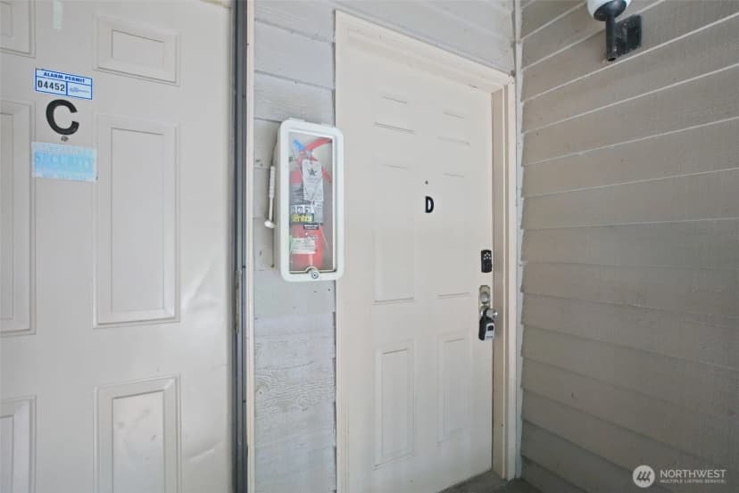 Property photo for 1804 S 285th Place #d, Federal Way photo 2