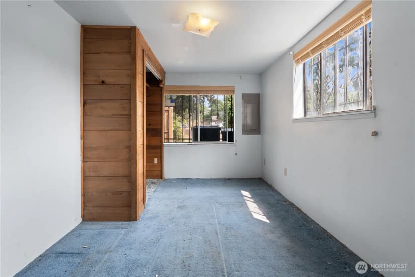 Property photo for 8506 Lake Street Sw, Lakewood photo 10