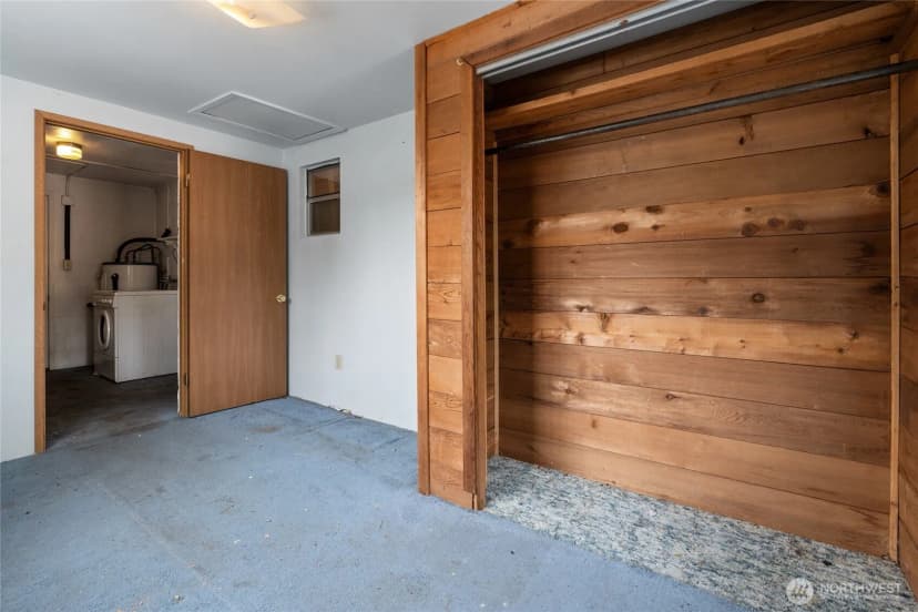 Property photo for 8506 Lake Street Sw, Lakewood photo 11