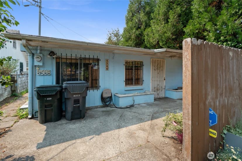 Property photo for 8506 Lake Street Sw, Lakewood photo 2