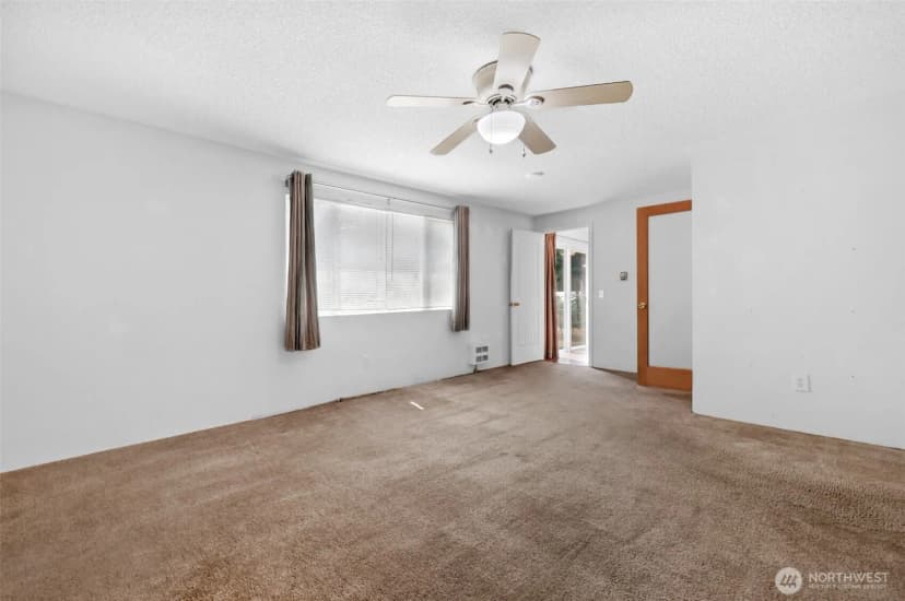 Property photo for 3330 120th Street Se, Everett photo 12