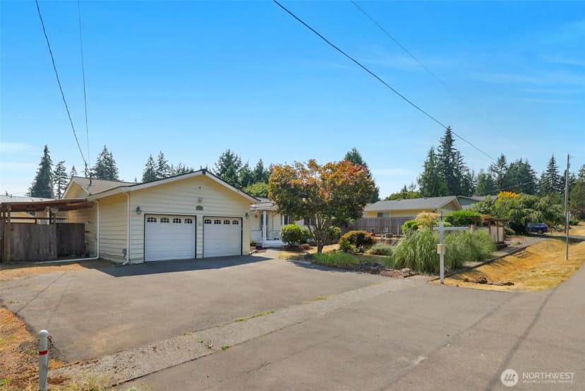 Property photo for 3330 120th Street Se, Everett photo 36