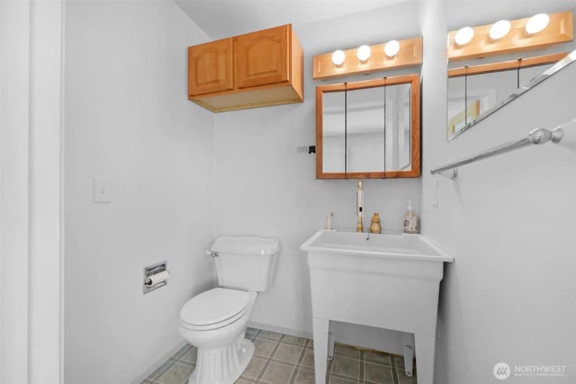 Property photo for 3330 120th Street Se, Everett photo 14