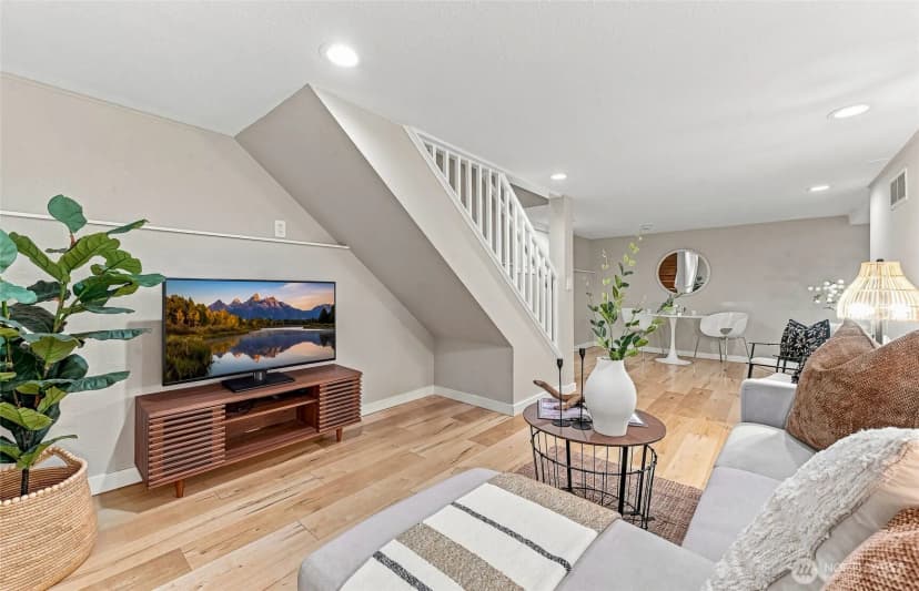 Property photo for 14309 19th Avenue Ne, Seattle photo 27
