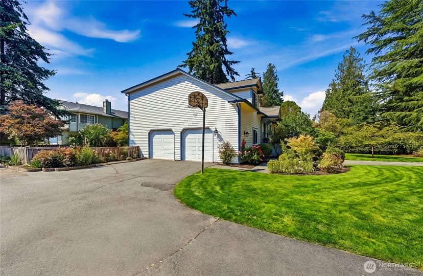 Property photo for 14309 19th Avenue Ne, Seattle photo 39
