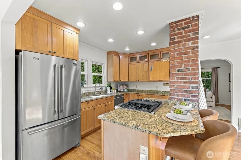 Property photo for 14309 19th Avenue Ne, Seattle photo 11