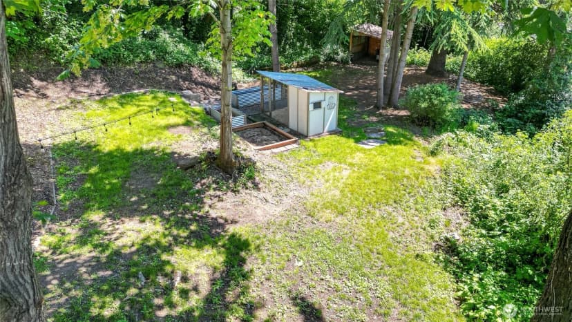 Property photo for 112 E Division Street, Mount Vernon photo 32