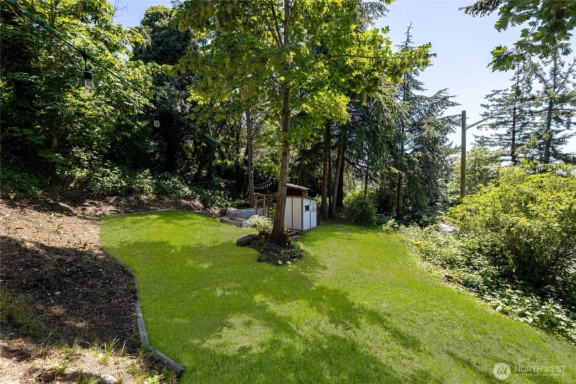 Property photo for 112 E Division Street, Mount Vernon photo 6