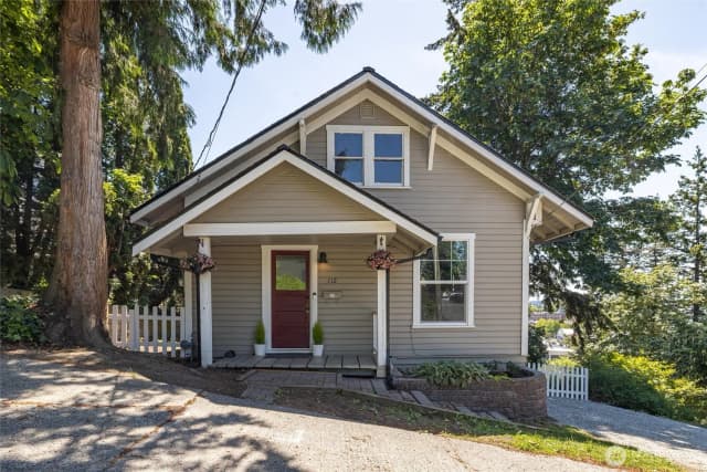 Property photo for 112 E Division Street, Mount Vernon photo 3