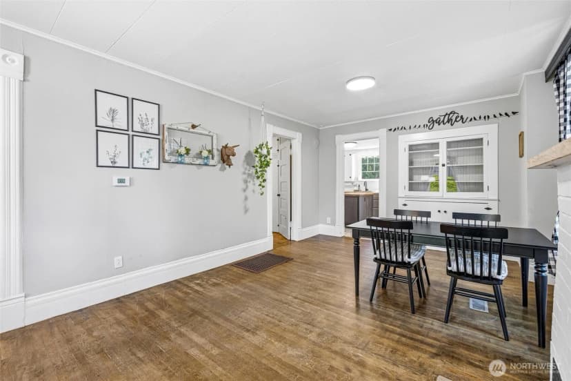 Property photo for 112 E Division Street, Mount Vernon photo 16