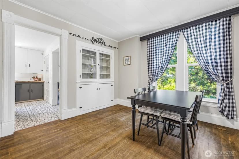 Property photo for 112 E Division Street, Mount Vernon photo 15