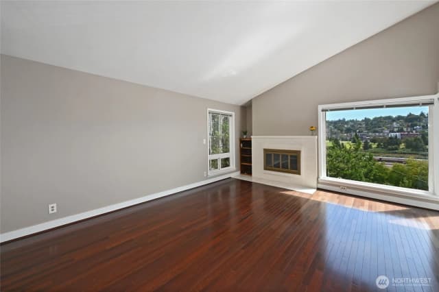 Property photo for 2636 22nd Avenue W #303, Seattle photo 3