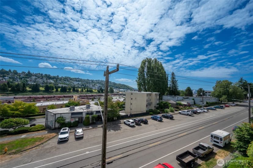 Property photo for 2636 22nd Avenue W #303, Seattle photo 33