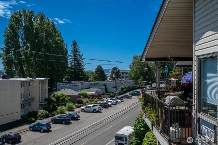 Property photo for 2636 22nd Avenue W #303, Seattle photo 34