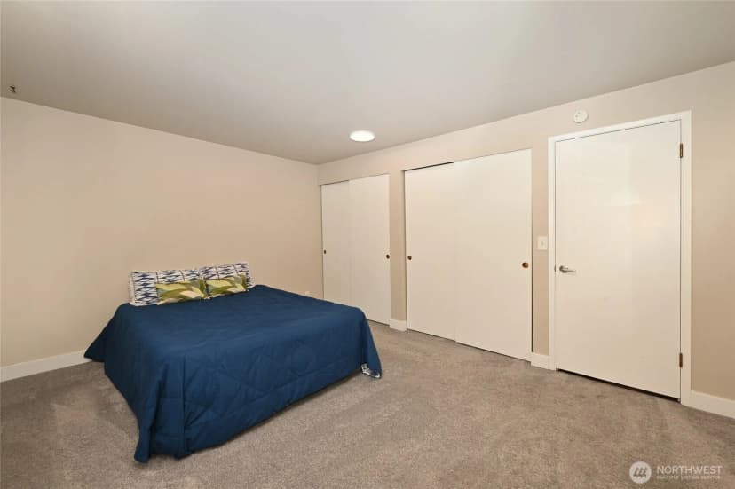 Property photo for 2636 22nd Avenue W #303, Seattle photo 17