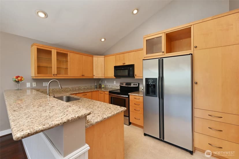 Property photo for 2636 22nd Avenue W #303, Seattle photo 13