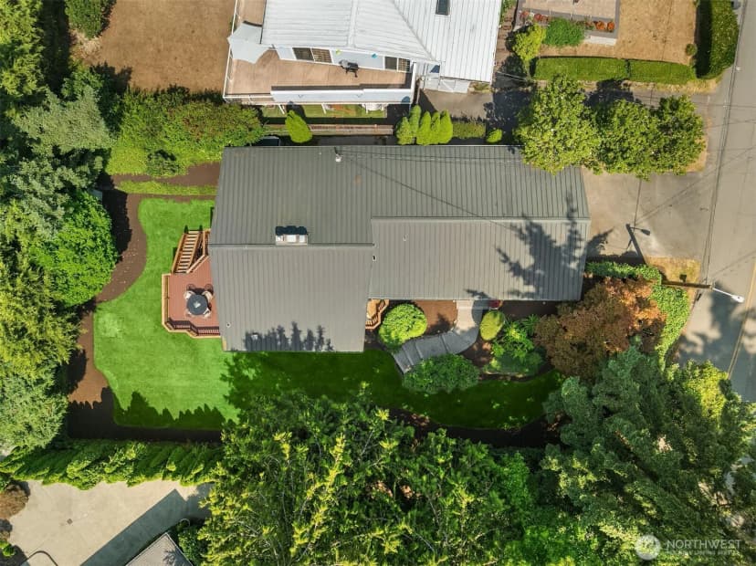 Property photo for 11215 Champagne Point Road Ne, Kirkland photo 38