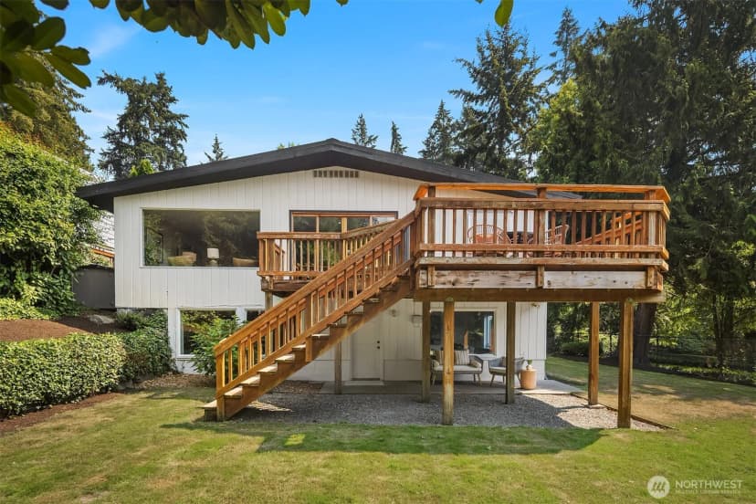 Property photo for 11215 Champagne Point Road Ne, Kirkland photo 33
