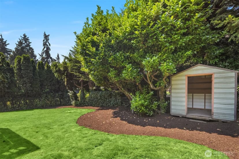 Property photo for 11215 Champagne Point Road Ne, Kirkland photo 35