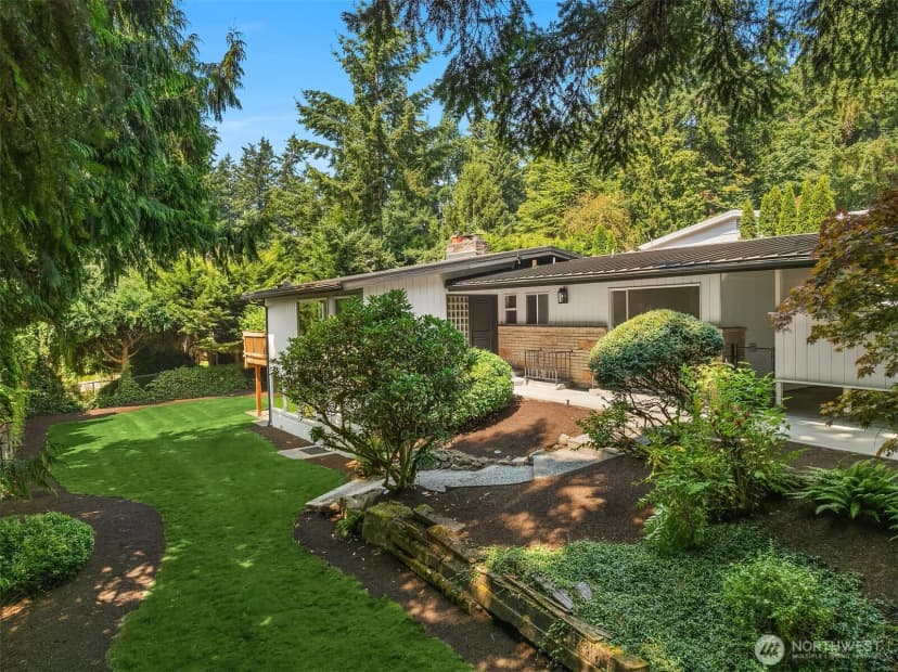Property photo for 11215 Champagne Point Road Ne, Kirkland photo 37