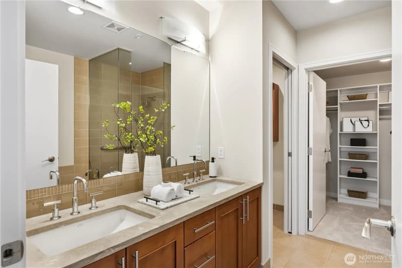 Property photo for 10650 Ne 9th Place #2122, Bellevue photo 21