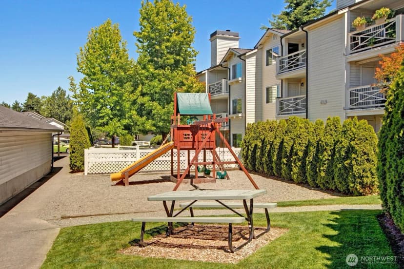 Property photo for 12404 E Gibson Road #b-304, Everett photo 24