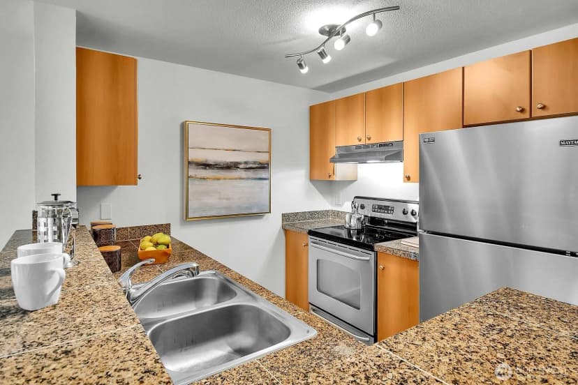 Property photo for 12404 E Gibson Road #b-304, Everett photo 10