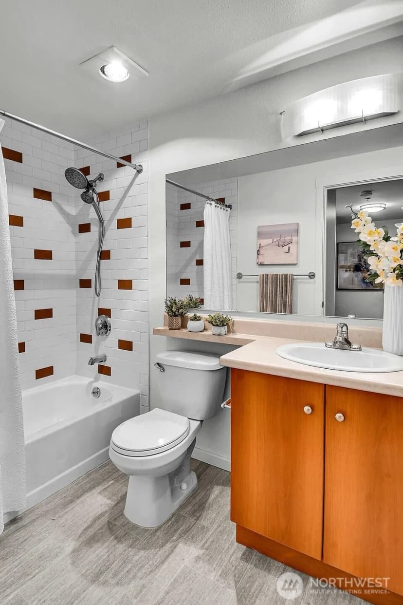 Property photo for 12404 E Gibson Road #b-304, Everett photo 13