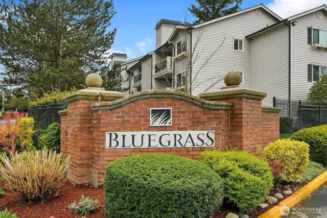 Property photo for 12404 E Gibson Road #b-304, Everett photo 2