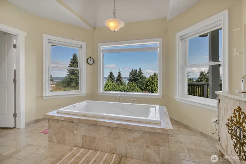 Property photo for 6203 Watchtower Road Ne, Tacoma photo 23
