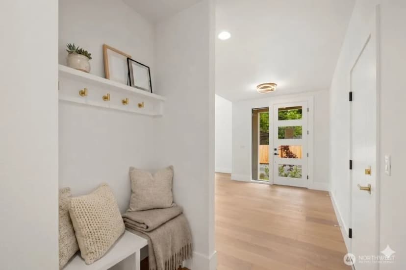 Property photo for 16219 Simonds Road Ne, Kenmore photo 17