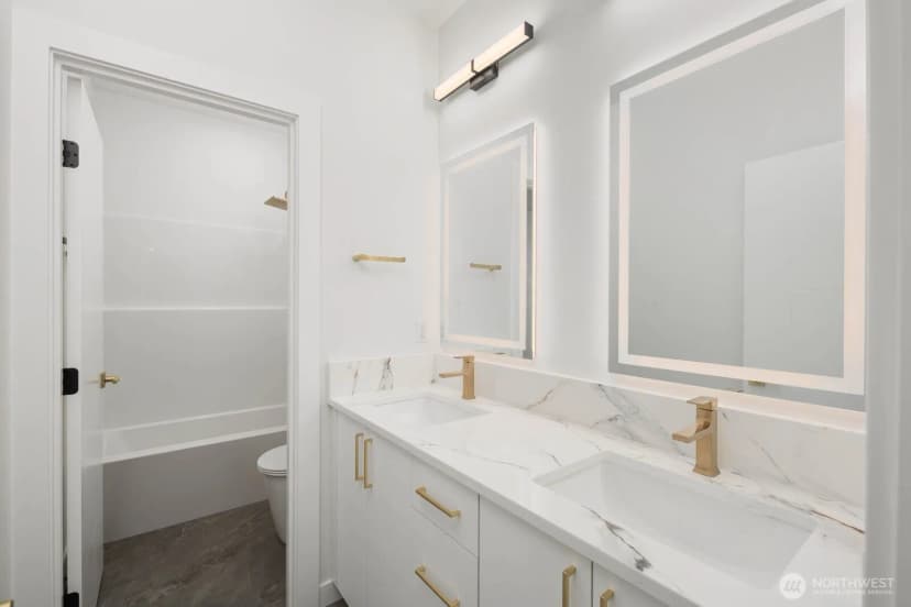Property photo for 16219 Simonds Road Ne, Kenmore photo 31