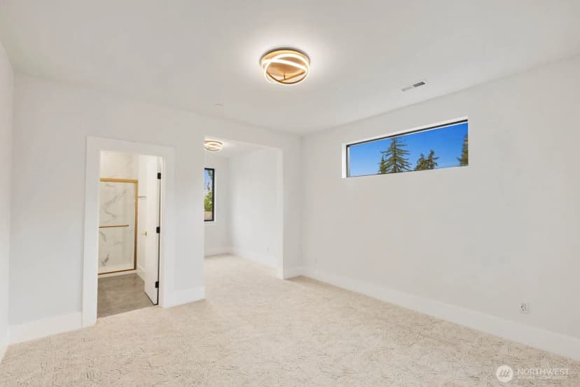 Property photo for 16219 Simonds Road Ne, Kenmore photo 12
