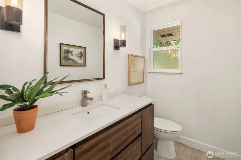 Property photo for 11215 Champagne Point Road Ne, Kirkland photo 29